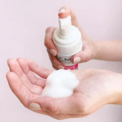 رغوة ديبي وايت تفتيح وتنظيف البشرة من ايه سي ام 200 مل ACM Depiwhite Brightening Cleansing Foam
